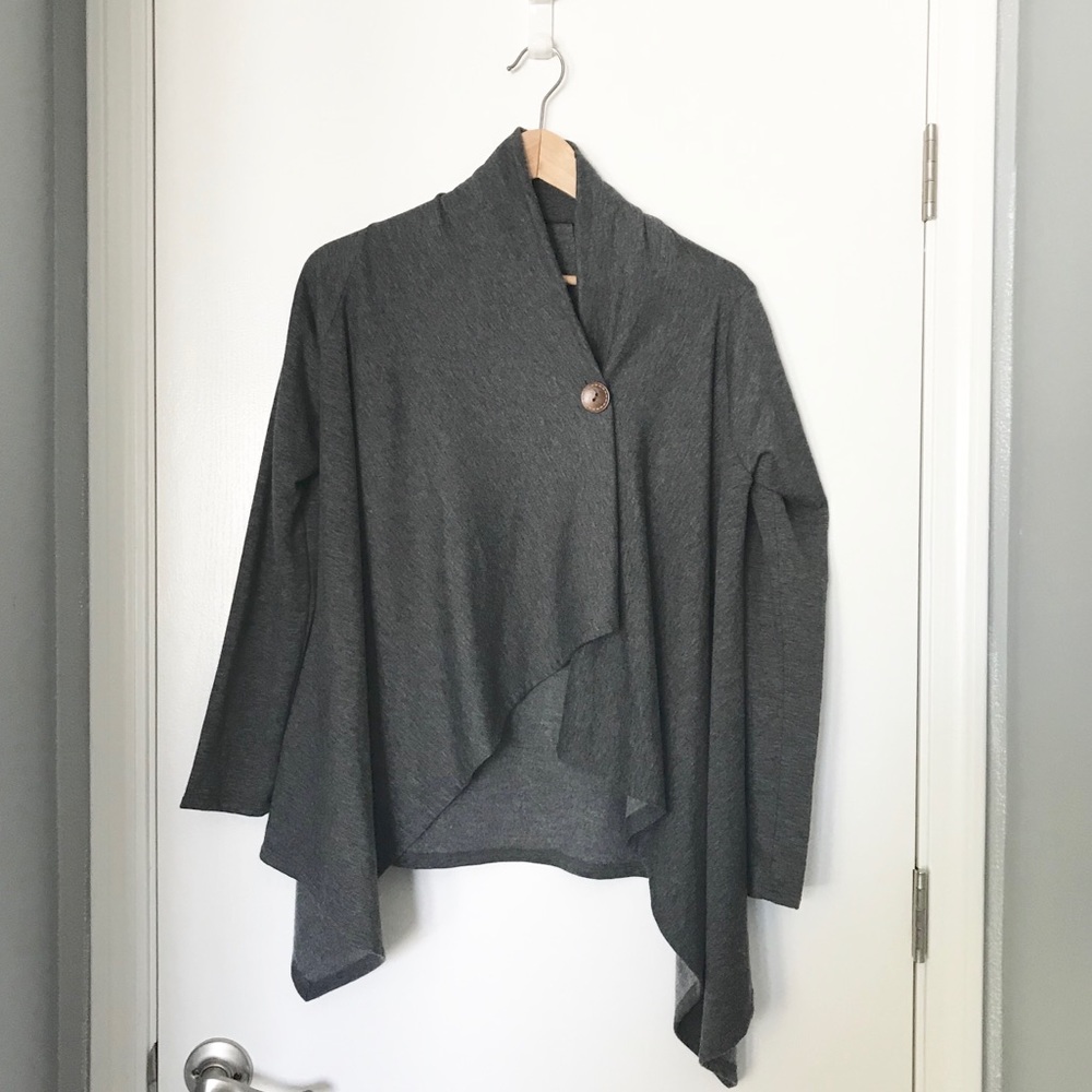 Bobeau Gray Fleece Sweater Cape